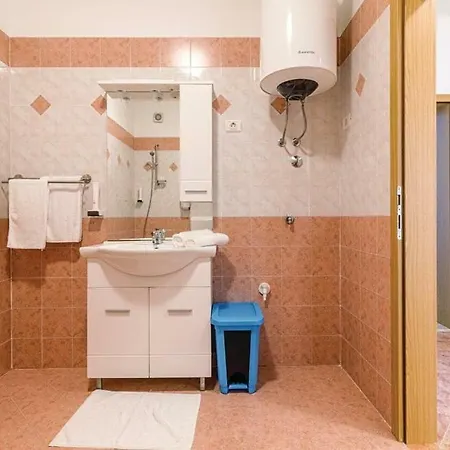 Apartman Letan *