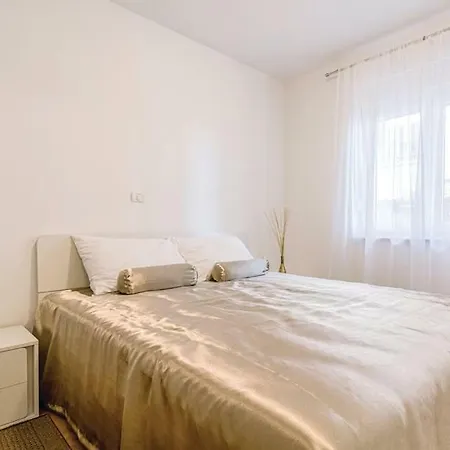 Apartman Letan *