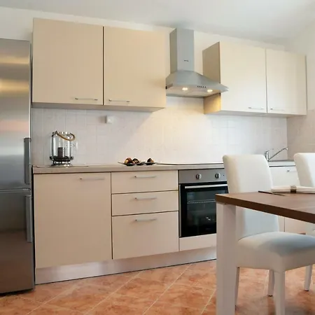 Letan Apartment *