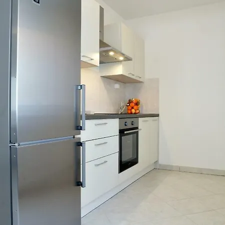 Letan Apartment *
