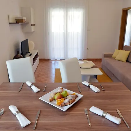 Letan Apartment *